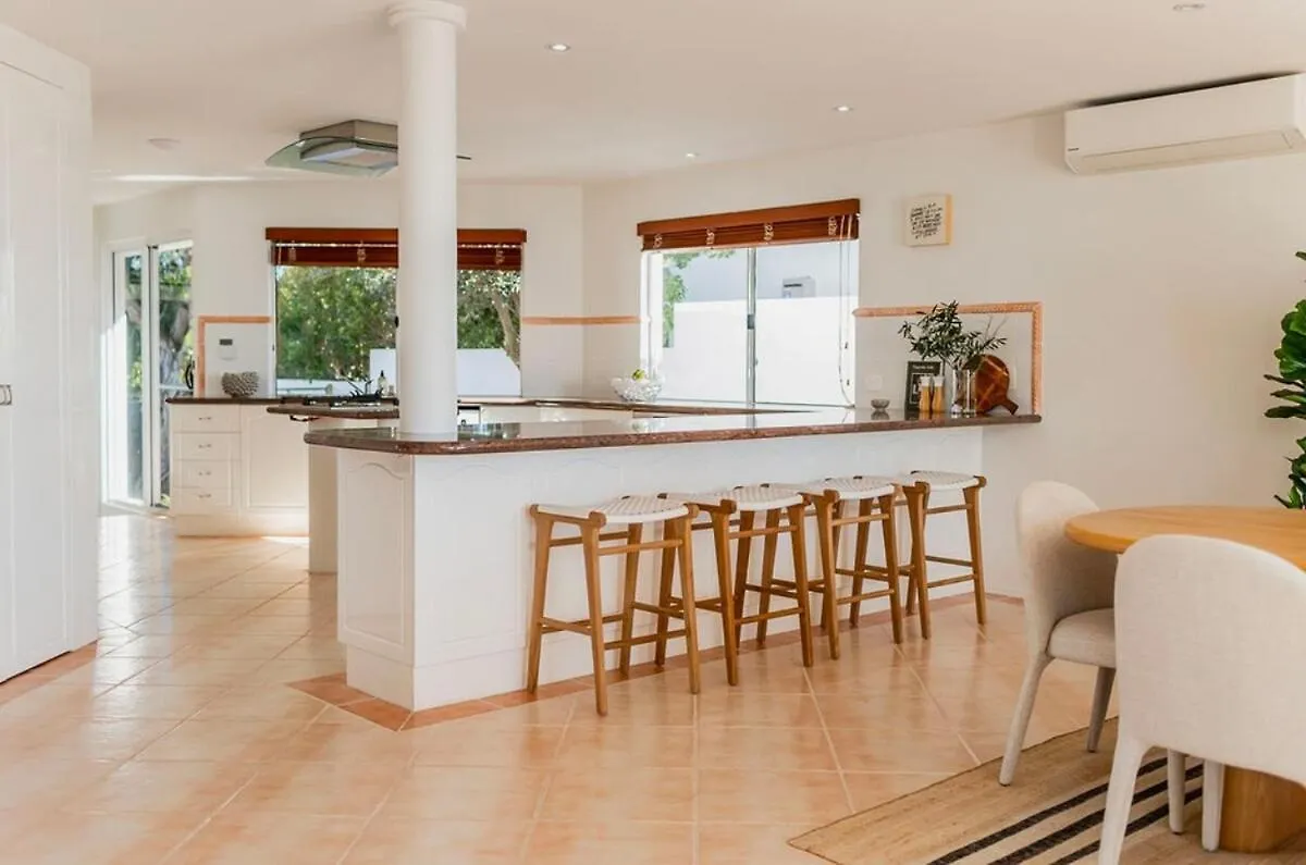 Holiday home Sunrise Beach Designer Home With Pool & Ocean Views
