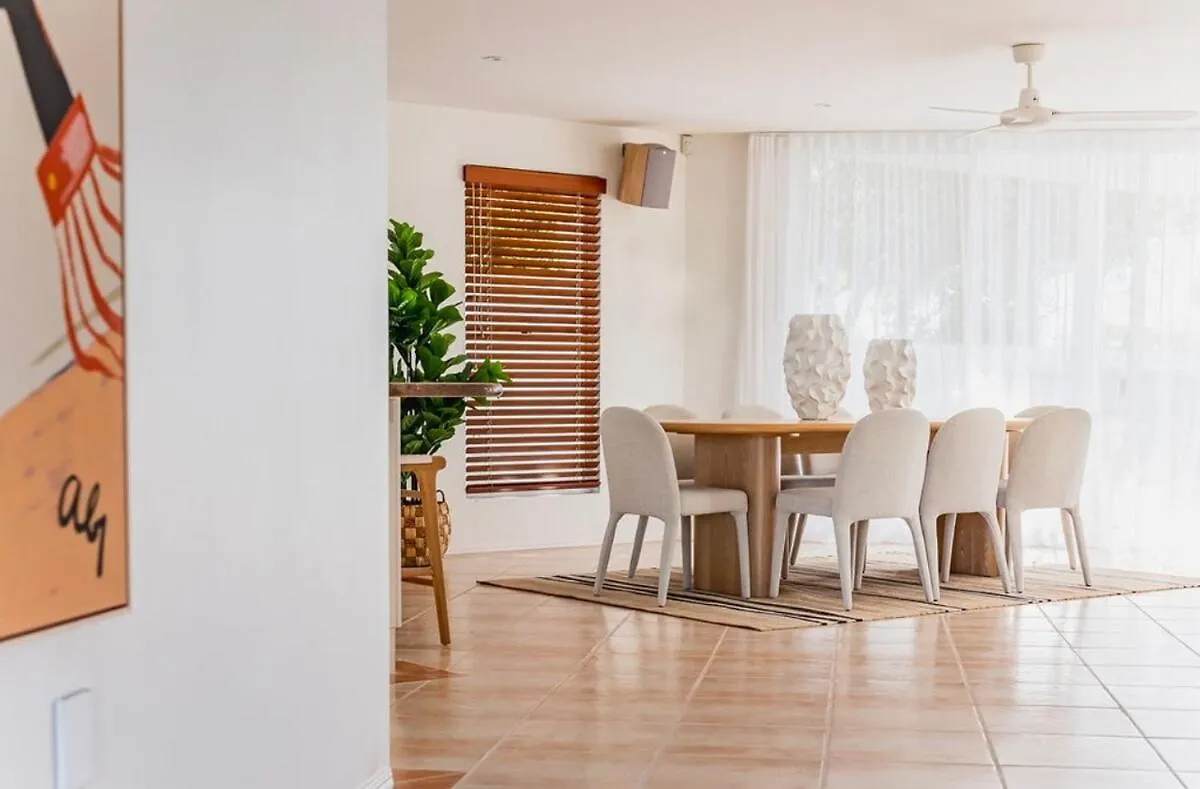 Sunrise Beach Designer Home With Pool & Ocean Views 0*, Sunrise Beach