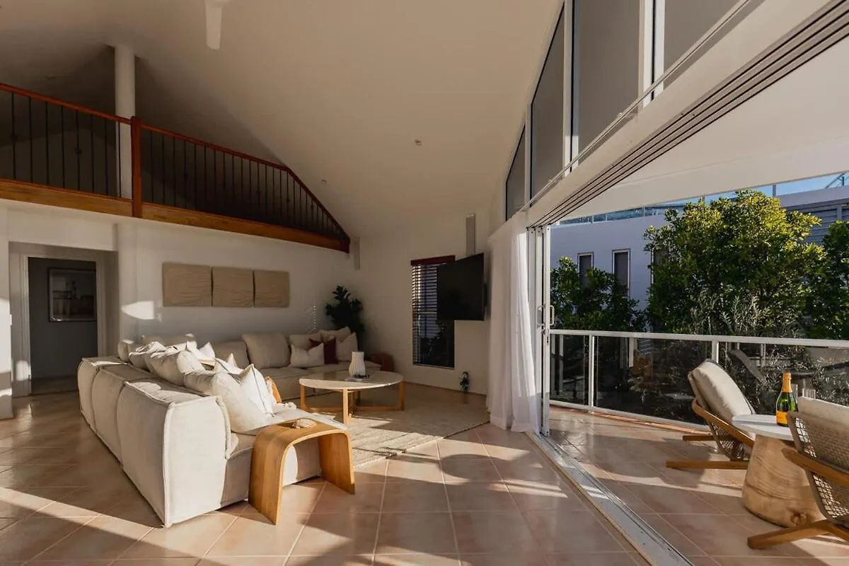 Sunrise Beach Designer Home With Pool & Ocean Views Holiday home Sunrise Beach